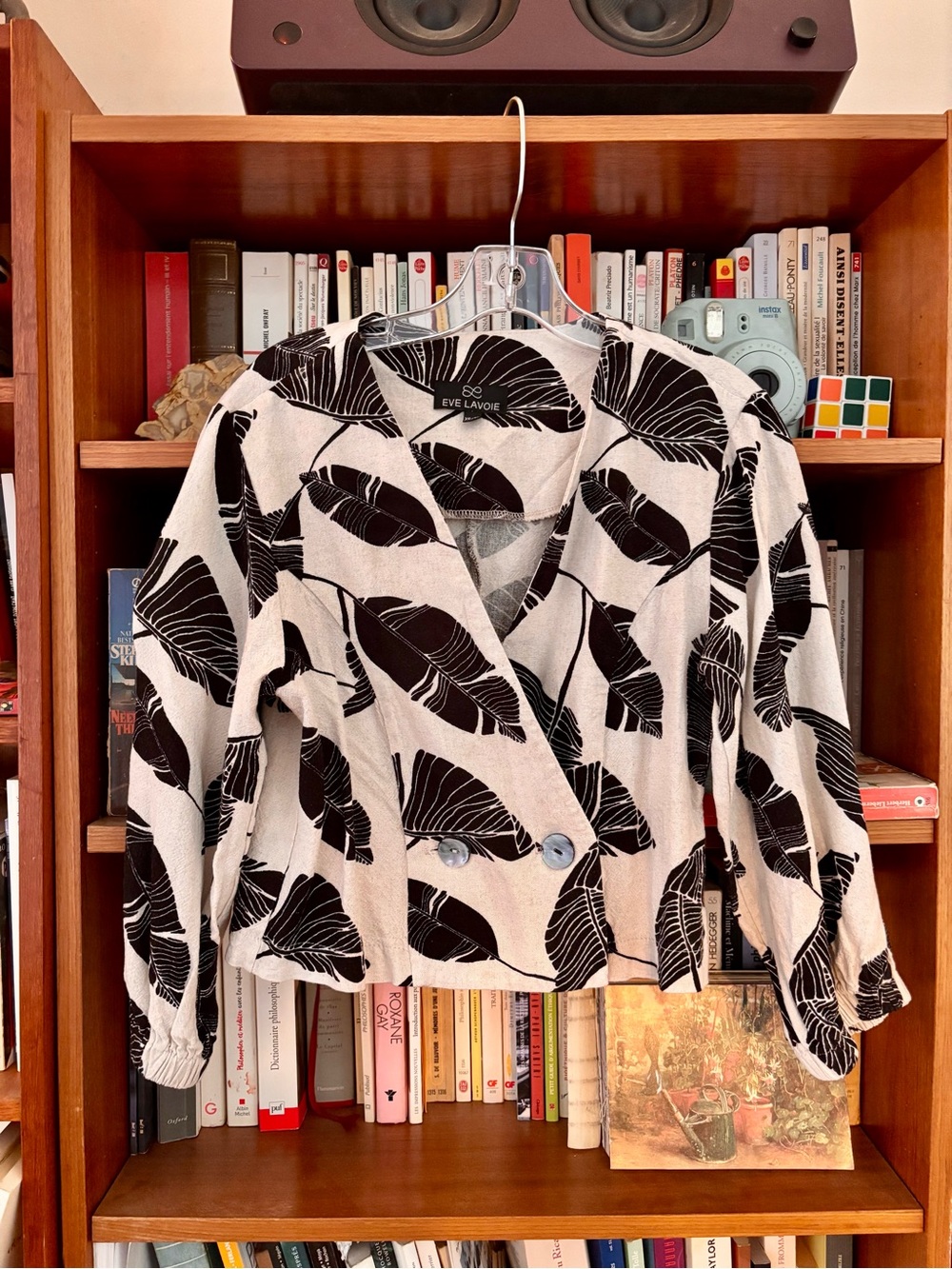 Black & White Leaf-Print Wrap Jacket